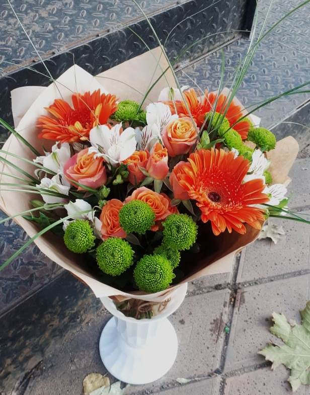 Букет цветов из: Герберы, Хризантемы, Альстромерии и Розы в Белогорье