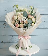 Букет цветов из:  Розы и Лизиантусы в Белогорье