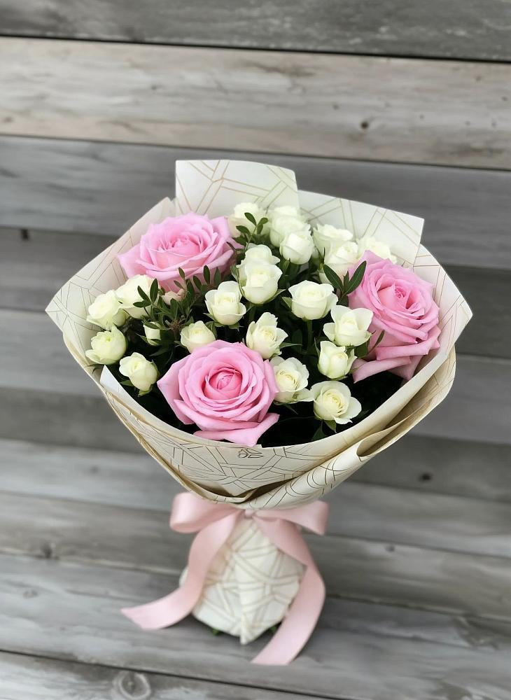 Букет цветов из: Розы в Белогорье