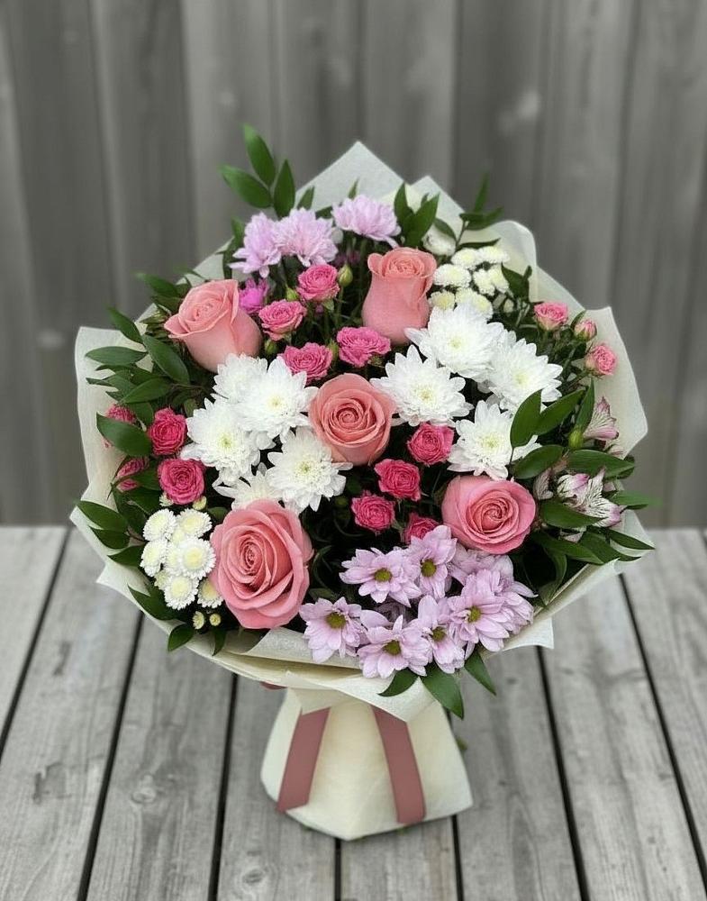 Букет цветов из: Альстромерии, Гвоздики, Розы и Хризантемы в Белогорье