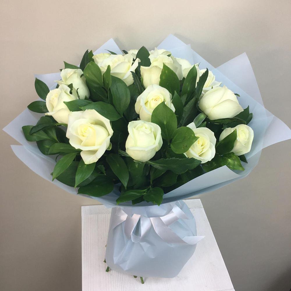 Букет 15 Белых роз Проуд в Белогорье