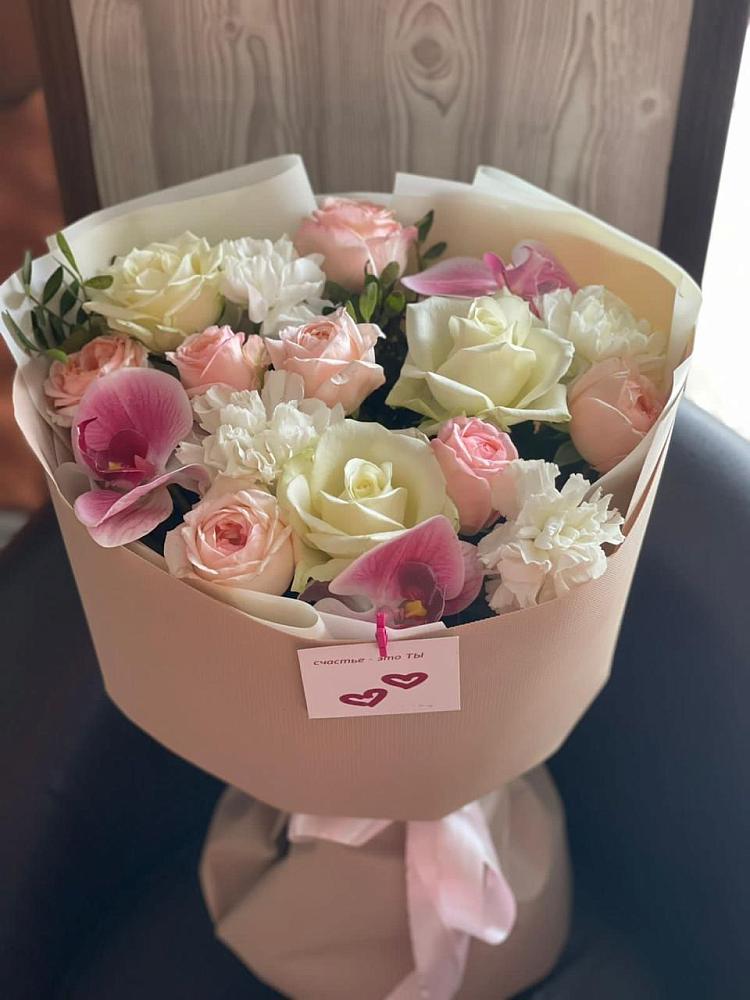 Букет цветов из: Орхидеи, Розы и Гвоздики в Белогорье