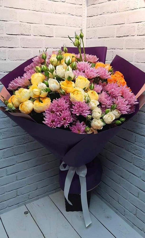 Букет цветов из: Хризантемы и Розы в Белогорье
