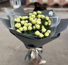 Букет Белые кустовые розы Солинеро в Белогорье