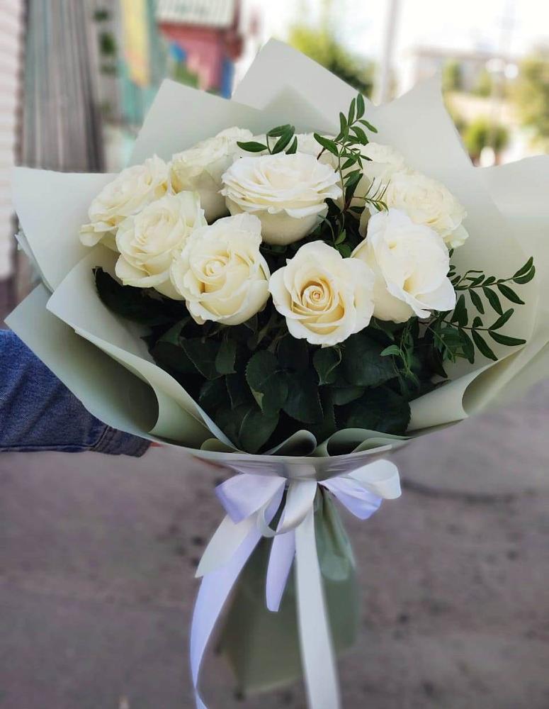 Букет Белые розы Проуд в Белогорье