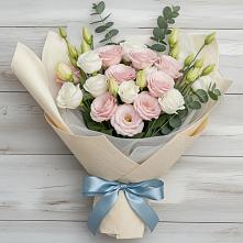 Букет цветов из:  Лизиантусы в Белогорье