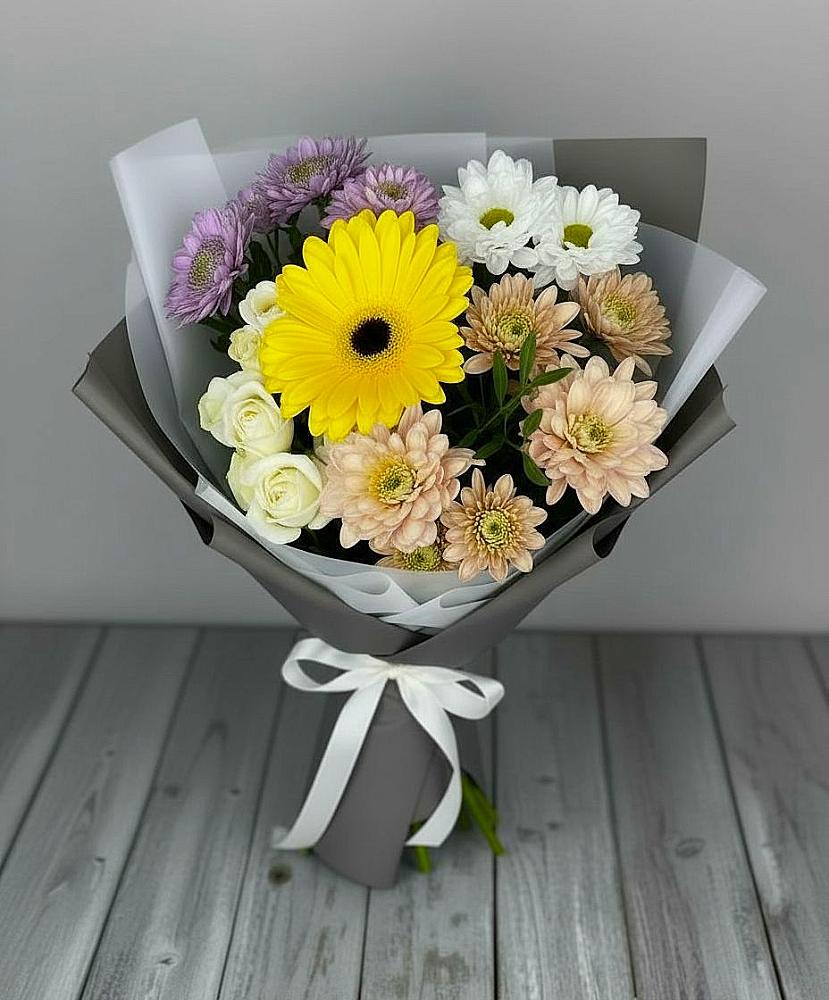 Букет цветов из: Розы, Герберы и Хризантемы в Белогорье