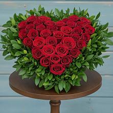 Цветочная композиция из Розы в виде сердца #REPLACE_PRED# Белогорье