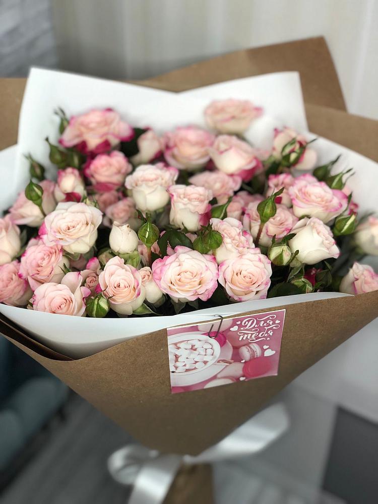 Букет цветов из: Розы в Белогорье