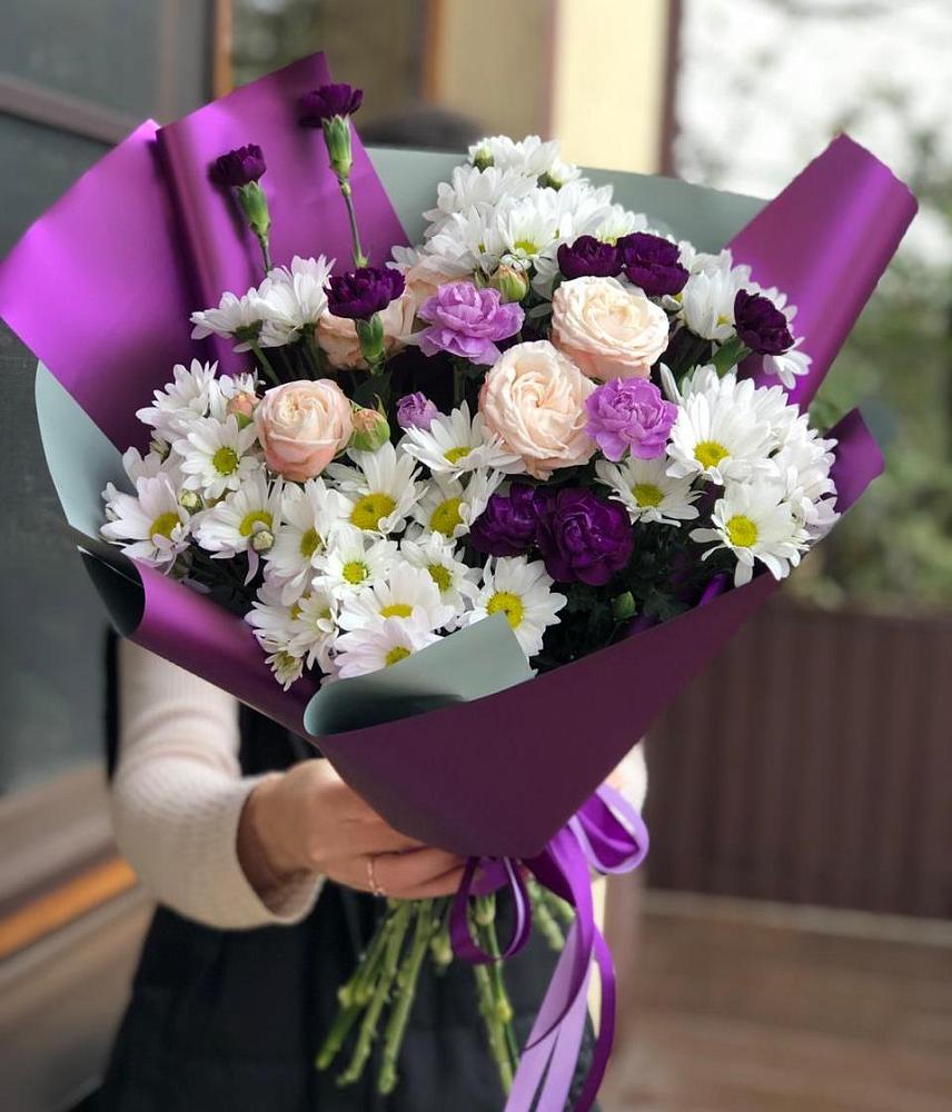 Букет цветов из: Хризантемы, Гвоздики и Розы в Белогорье