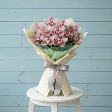 Букет цветов из:  Орхидеи и Розы #REPLACE_PRED# Белогорье