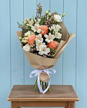 Букет цветов из:  Альстромерии, Лизиантусы, Розы и Хризантемы #REPLACE_PRED# Белогорье