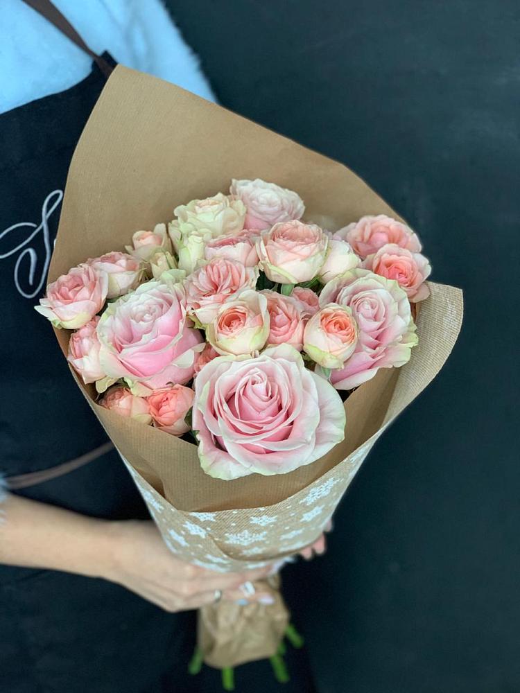 Букет цветов из: Хризантемы и Розы в Белогорье