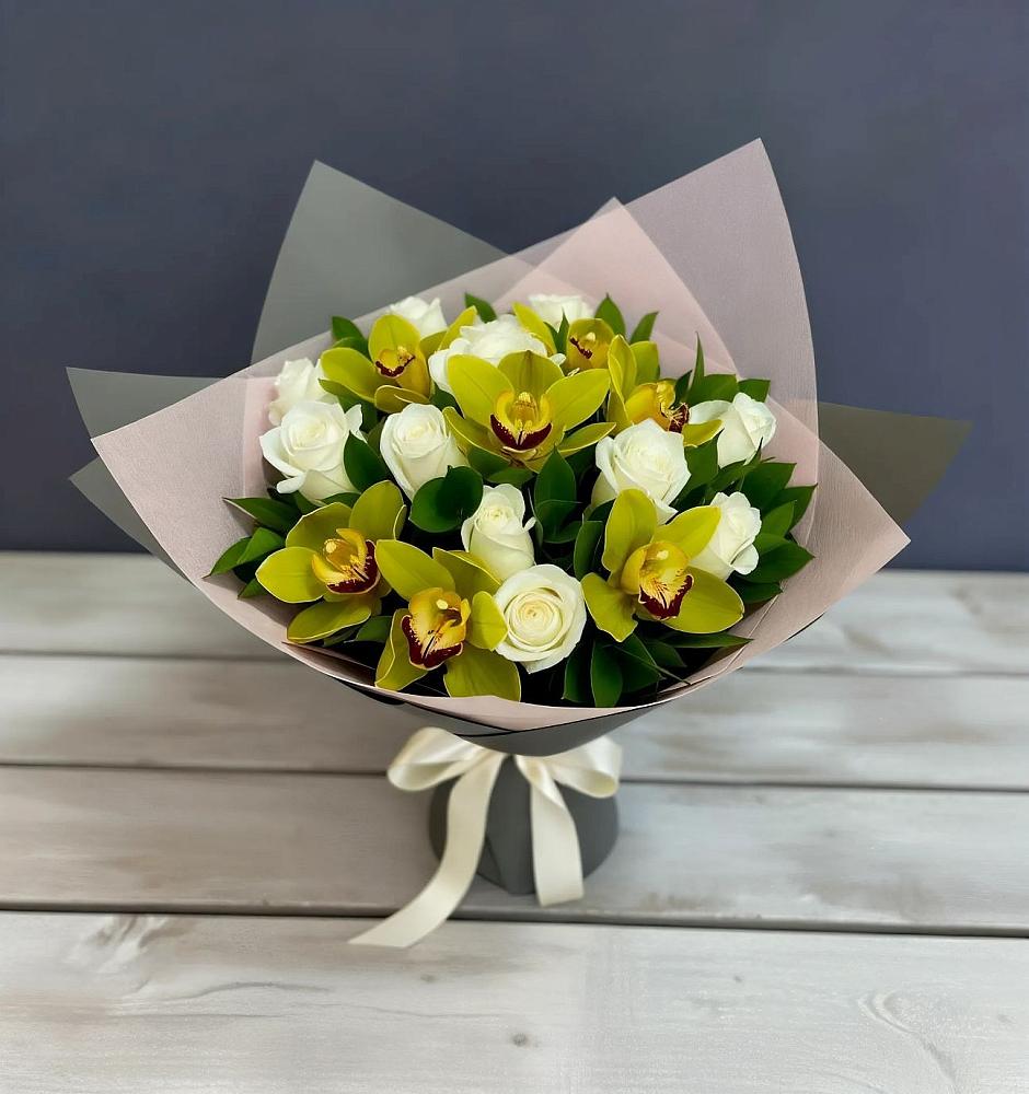 Букет цветов из: Орхидеи и Розы в Белогорье