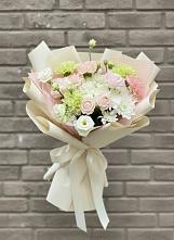Букет цветов из:  Гвоздики, Розы, Лизиантусы и Хризантемы #REPLACE_PRED# Белогорье