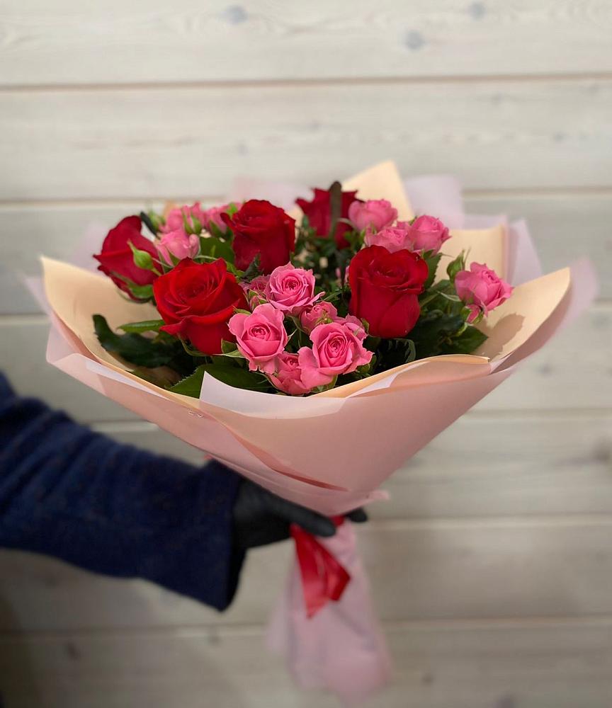 Букет цветов из: Розы в Белогорье