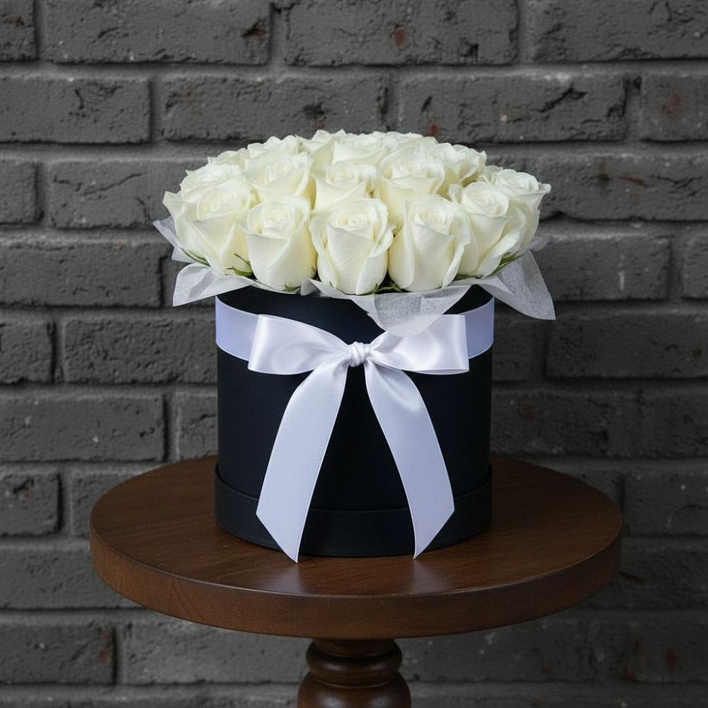 Цветочная композиция из Розы в шляпной коробке в Белогорье