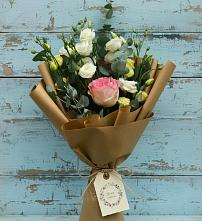 Букет цветов из:  Розы и Лизиантусы в Белогорье