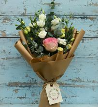 Букет цветов из:  Розы и Лизиантусы в Белогорье