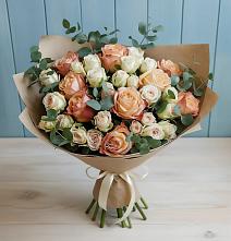 Букет цветов из:  Альстромерии и Розы в Белогорье