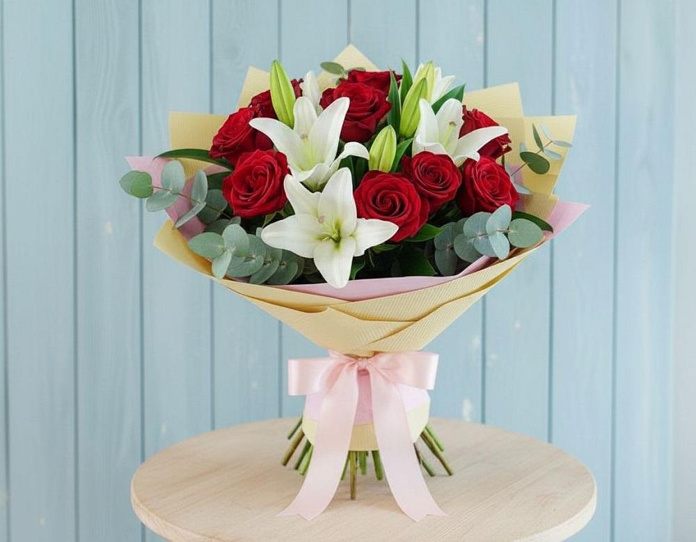 Букет цветов из: Лилии и Розы в Белогорье